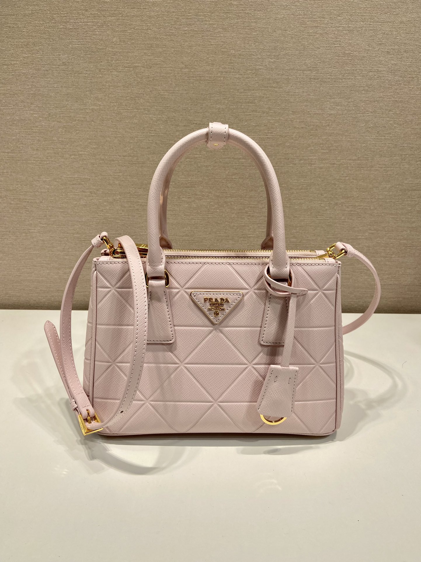 Prada_Tote_B